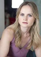 Amanda Rhodes