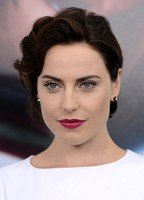 Antje Traue