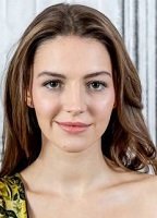 Ella Hunt