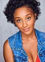 Lawnyae Marie