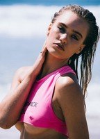 Zoe Cross