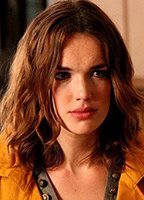 Elizabeth Henstridge