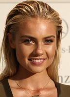 Elyse Knowles
