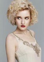 Julia Garner