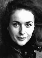 Julia Sawalha