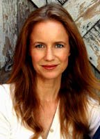 Laura Cayouette