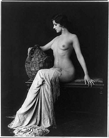Dorothy Knapp