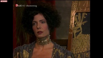 Monika Mandl