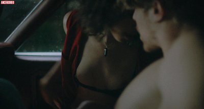 Aurora Perrineau