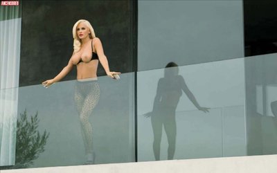 Jenny McCarthy