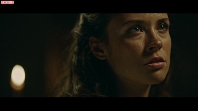 Миа Томлинсон (Mia Tomlinson)