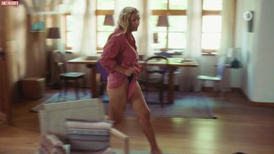 Nadja Uhl