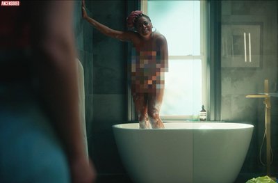 Phoebe Robinson