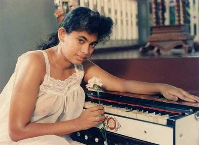 Ануша Сонали (Anusha Sonali)