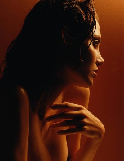 Эйприл Боулби (April Bowlby)
