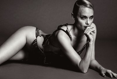 Amber Valletta