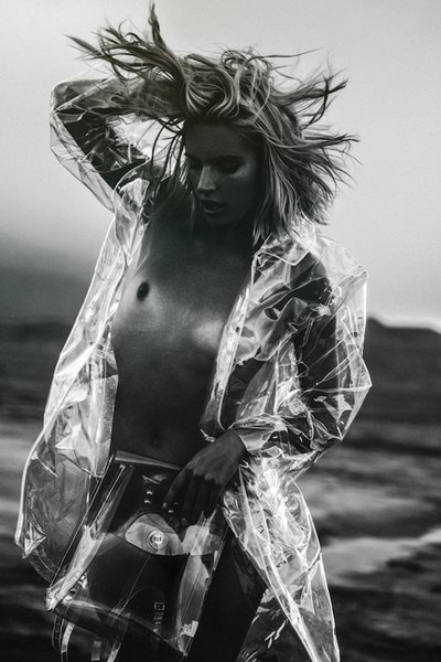 Chloë Holmes