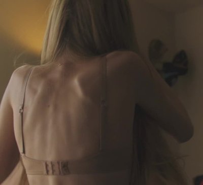 Elena Kampouris
