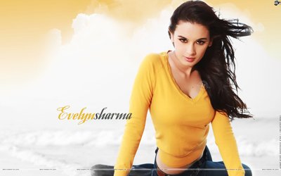 Evelyn Sharma