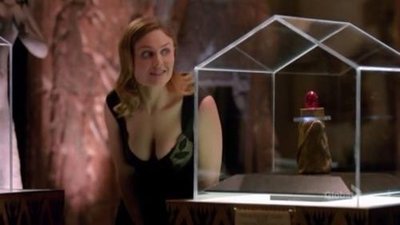 Emily Deschanel
