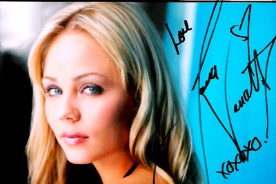 Лаура Вандервурт (Laura Vandervoort)