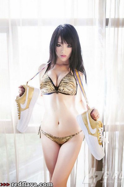 Li Ling / Wai Wai