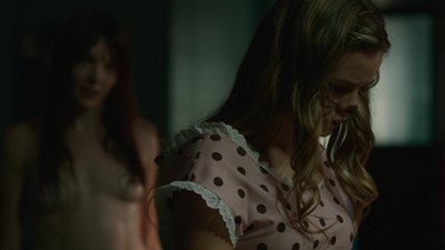 Николь ЛаЛиберте (Nicole LaLiberte)