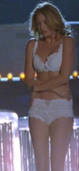 Nicki Aycox