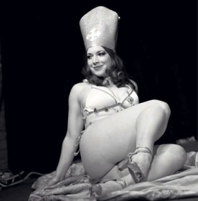 Ophelia Derriere