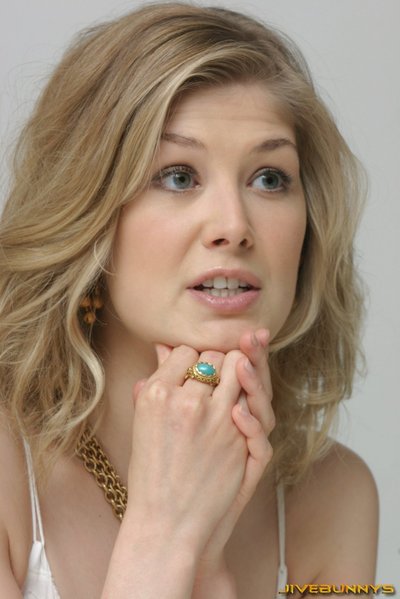 Rosamund Pike