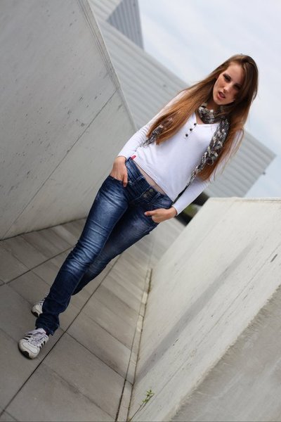 Tina Blade