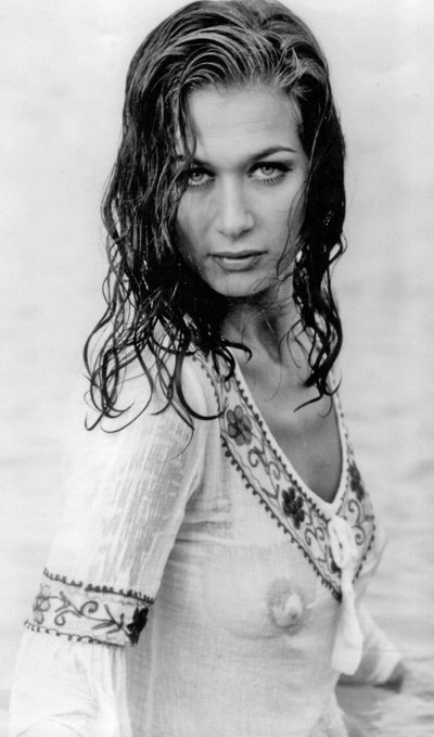 Valerie Leon